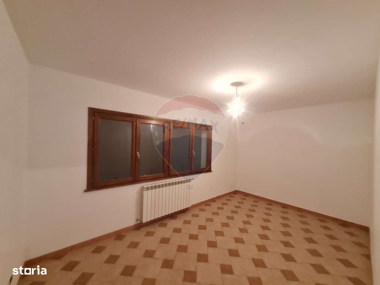 Spatiu de inchiriat in zona centrala - Imagine principală: 5/8