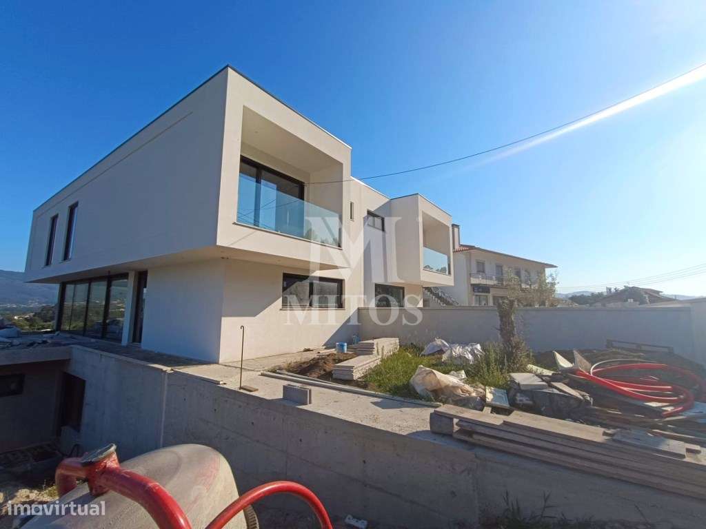 Moradia T3+2 para venda em Cossourado - Barcelos - Grande imagem: 4/25