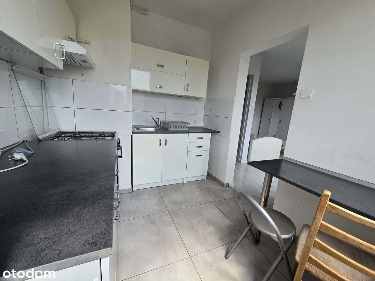 Przytulna kawalerka z balkonem - umeblowana - Pełny obrazek: 5/9