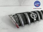 Grila centrala Toyota Land Cruiser Prado an 2013-2016 facelift cu loc de camera - originala - 6