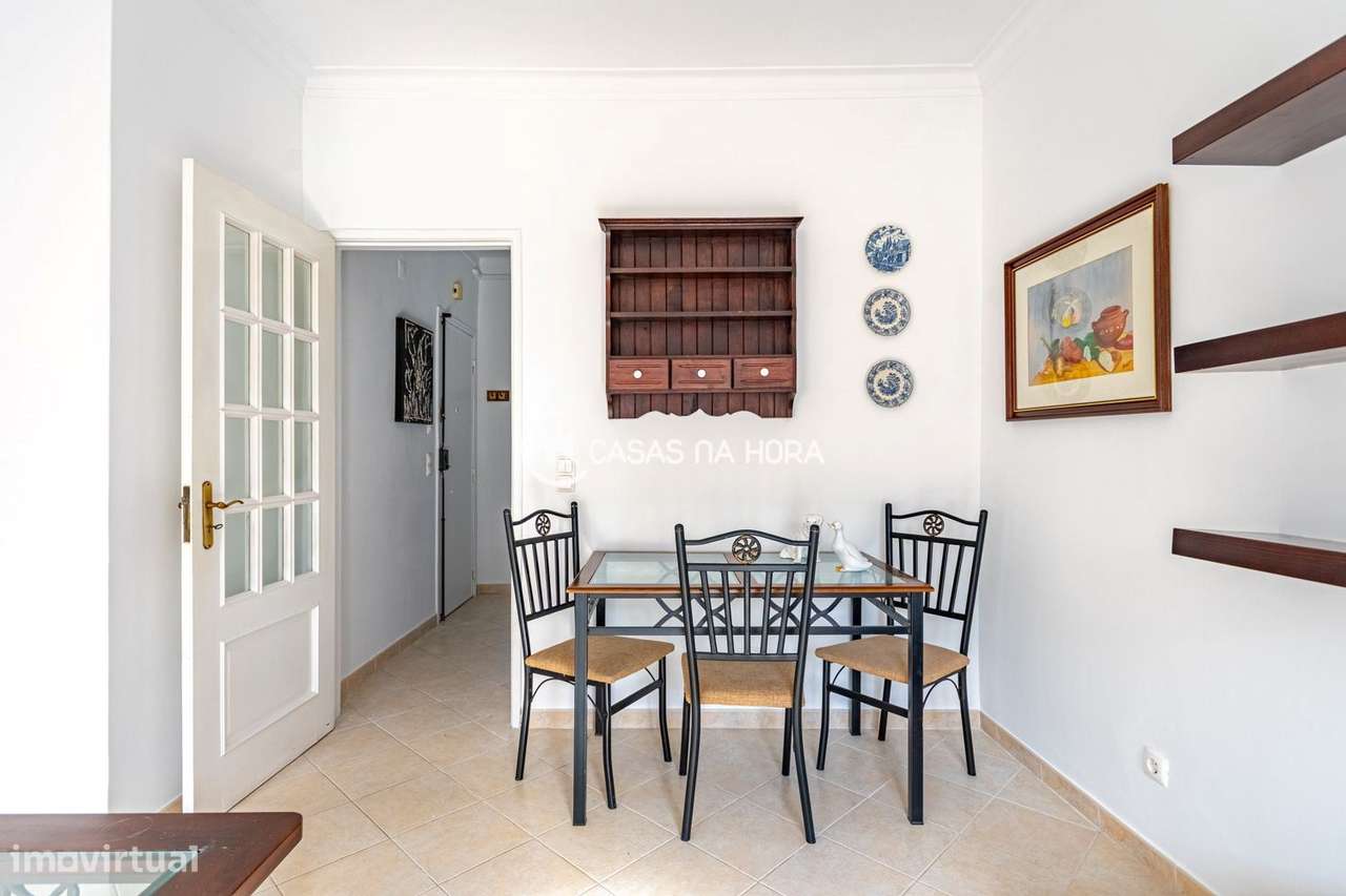 T1 mobilado no centro de Algés - Grande imagem: 4/21