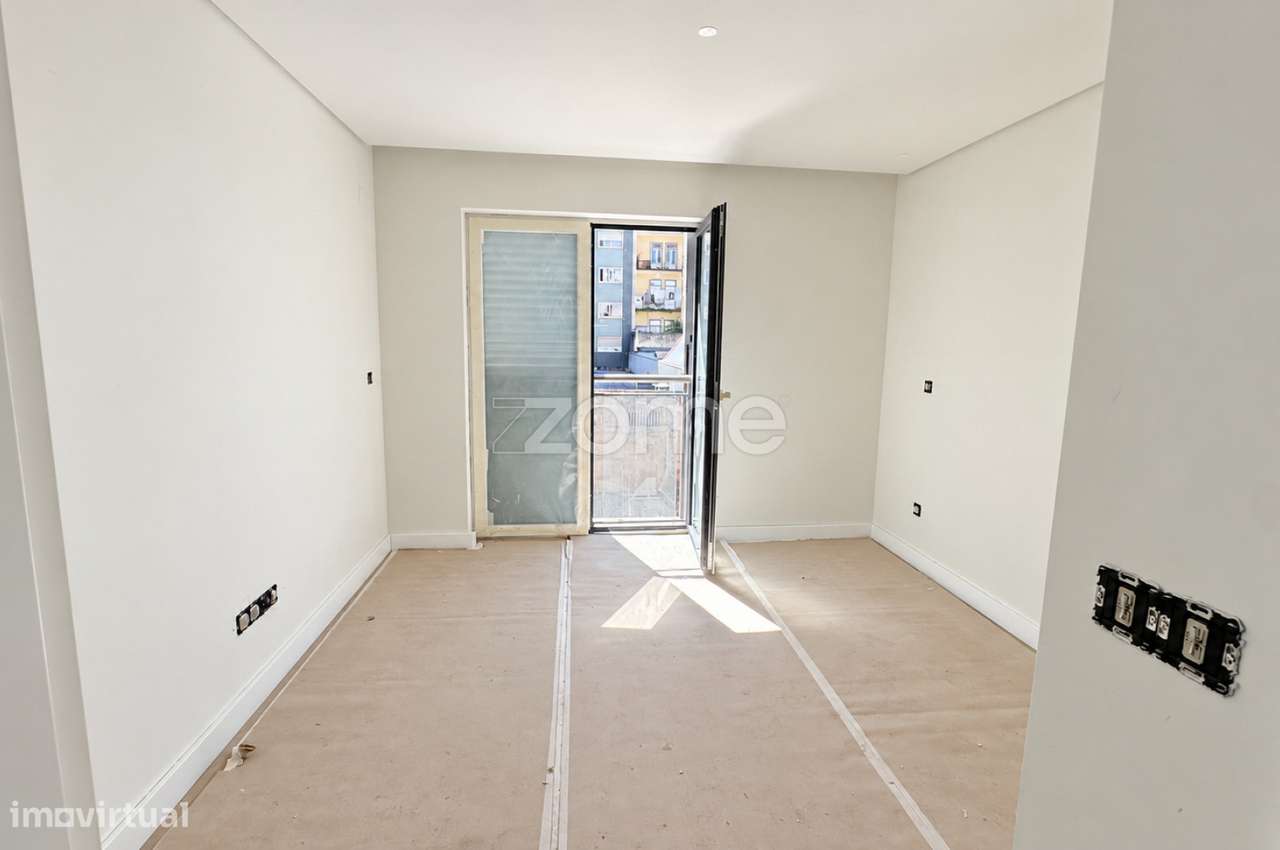 Apartamento novo com 3 suítes nas Avenidas Novas-10