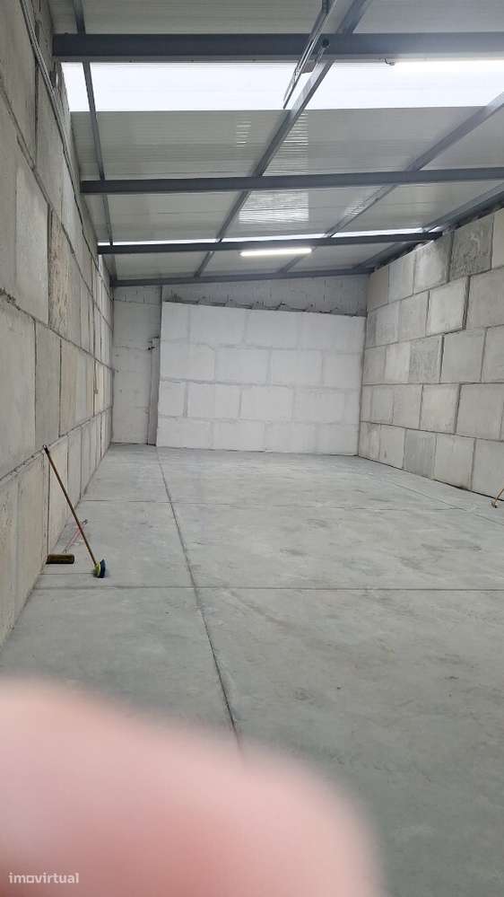 Armazém para arrendar na zona do Algueirão em Sintra - Grande imagem: 2/3