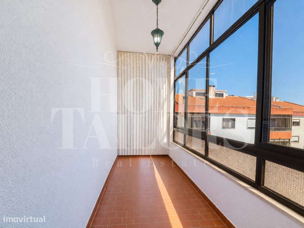 Apartamento T3 com ótimas áreas, no Estoril. - Grande imagem: 4/30