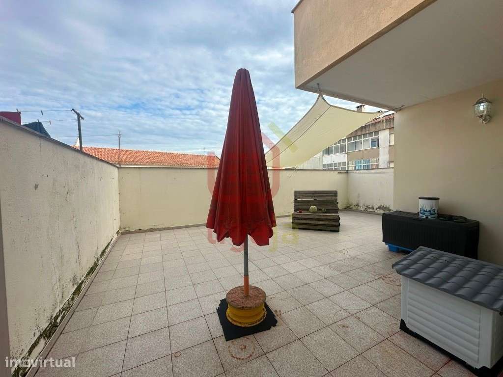 Apartamento T3 C/Terraço - Centro de Ourém!-5