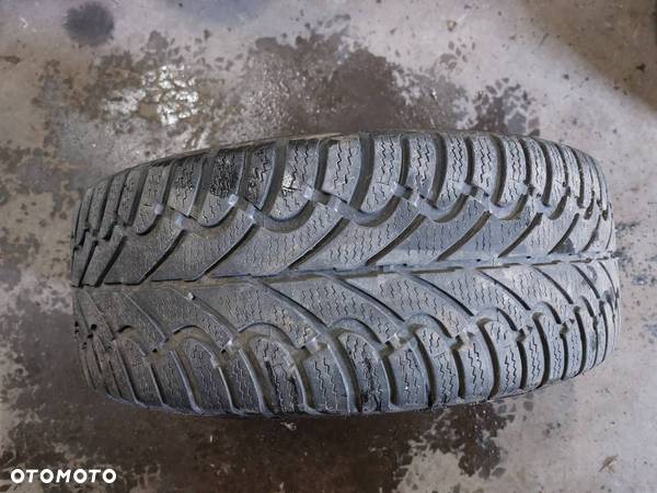 OPONA ZIMOWA 1 SZTUKA FULDA KRISTALL 205/55R16 2005r PASSAT B6 - 8