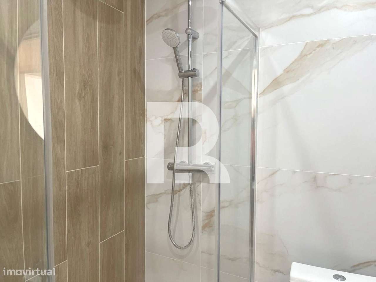 Apartamento T2 totalmente remodelado em Queluz-5