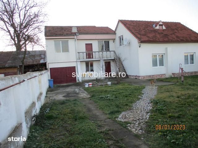 Vand Casa P+M Cu 2 Corpuri+Teren+Curte+Anexe,Str.Cernei,Caransebes.