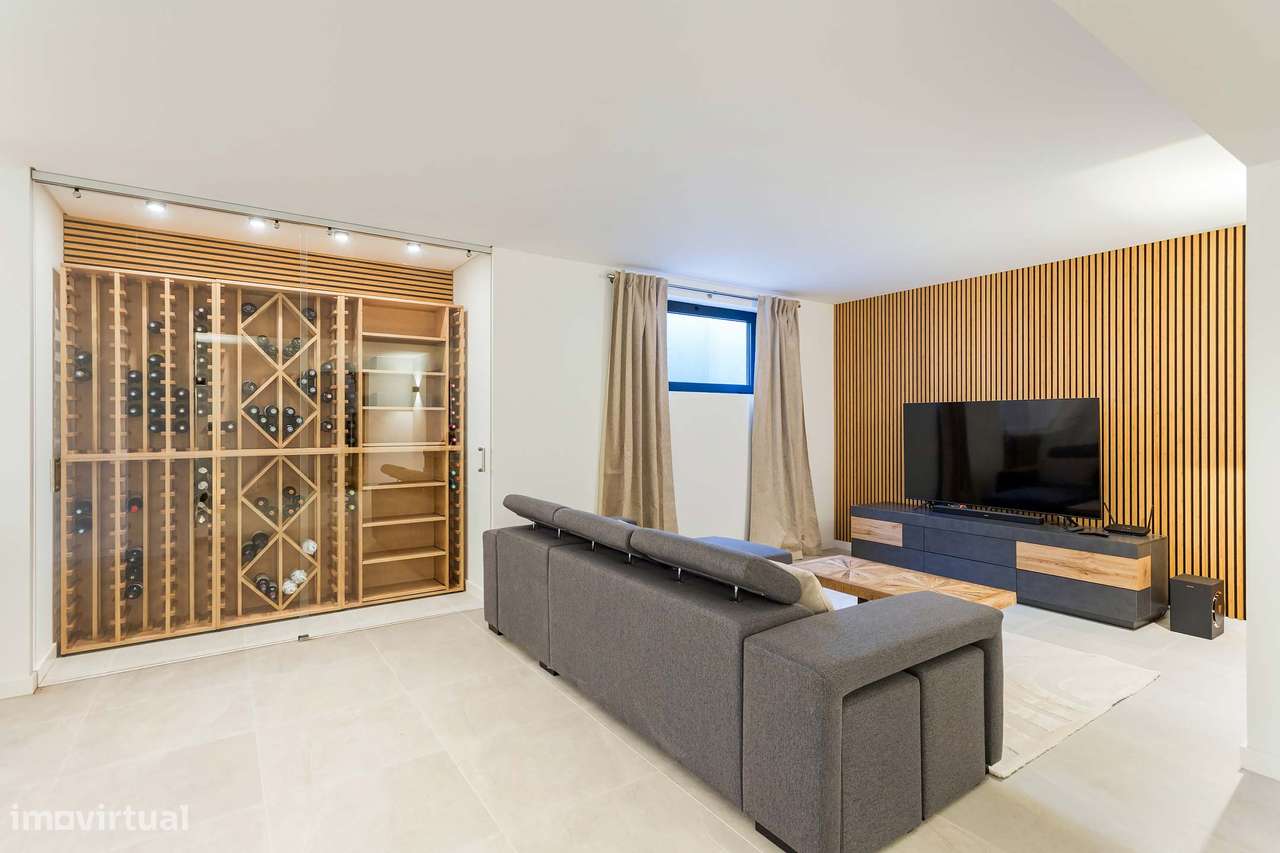 Quinta Moderna de Luxo com 4+1 Suítes, Anexo Independente e Jardim-38