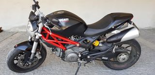 Ducati Monster  796