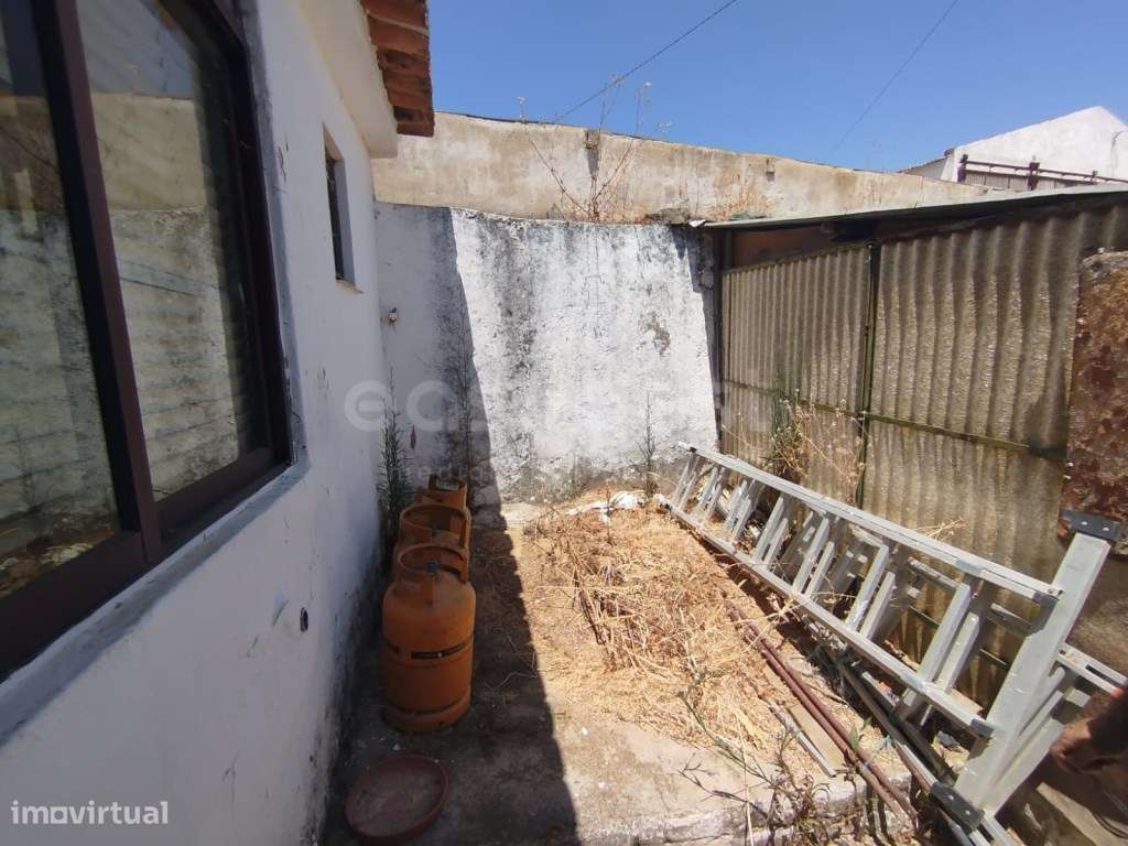 Moradia com 3 quartos e Logradouro localizada em Albernoa, Beja - Grande imagem: 4/14