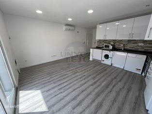 Vendo apartamento T1 (NOVO) com lugar de Parqueamento, varanda e churr