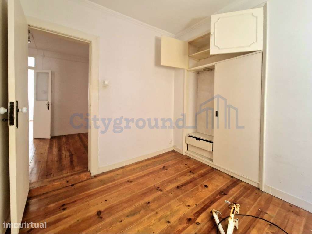 Apartamento T1 no Príncipe Real para reabilitar a seu gosto-9