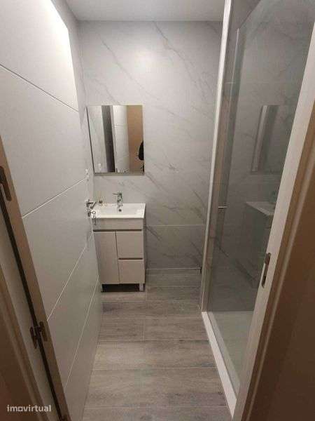 Apartamento T2 Renovado | 92 m² | Garagem 12 m² | Fânzeres, Gondomar - Grande imagem: 5/11