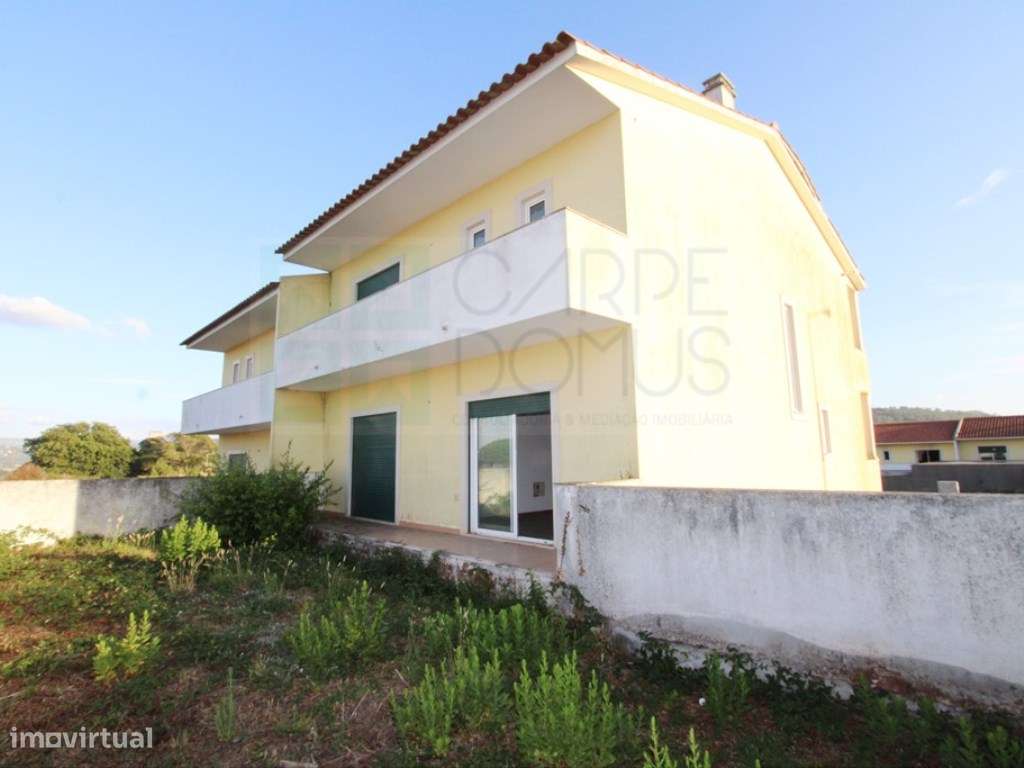 Moradia inacabada em Valado dos Frades, Nazaré - Grande imagem: 5/56