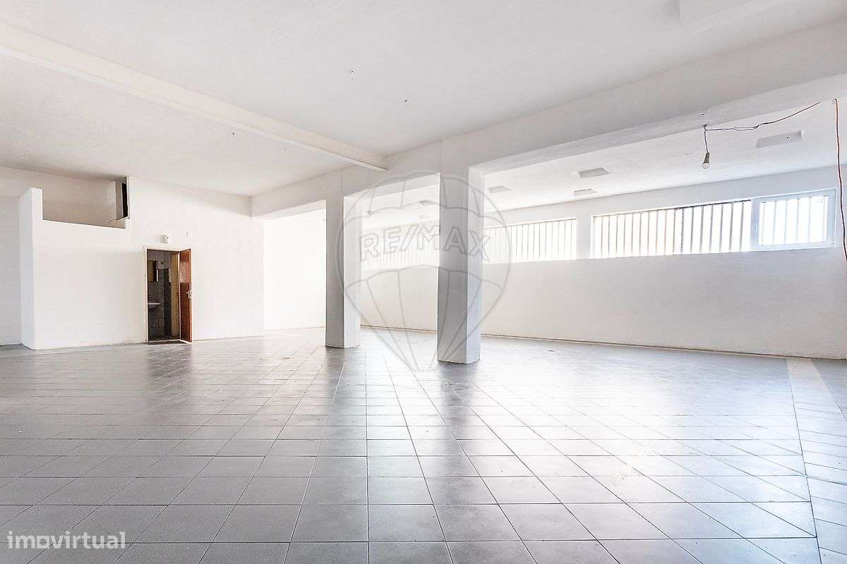 Loja  para arrendamento - Grande imagem: 2/11