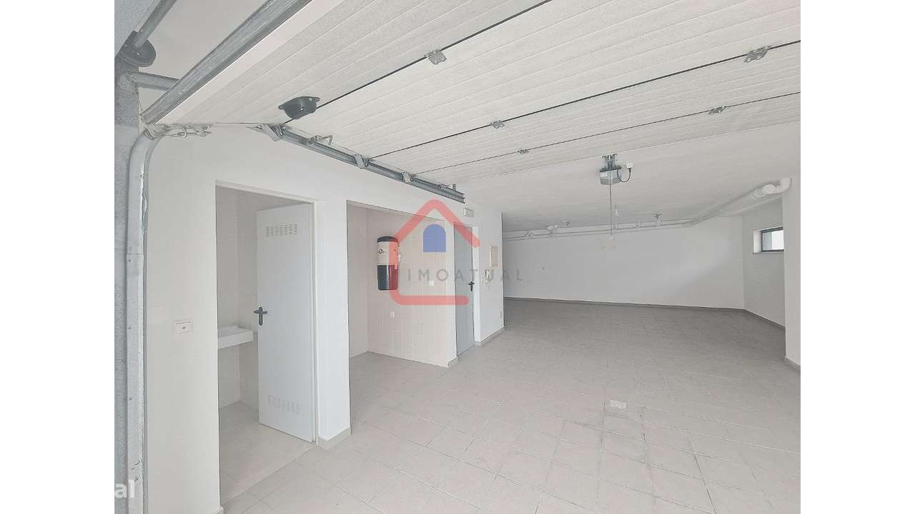 Moradia Isolada em Almada-38