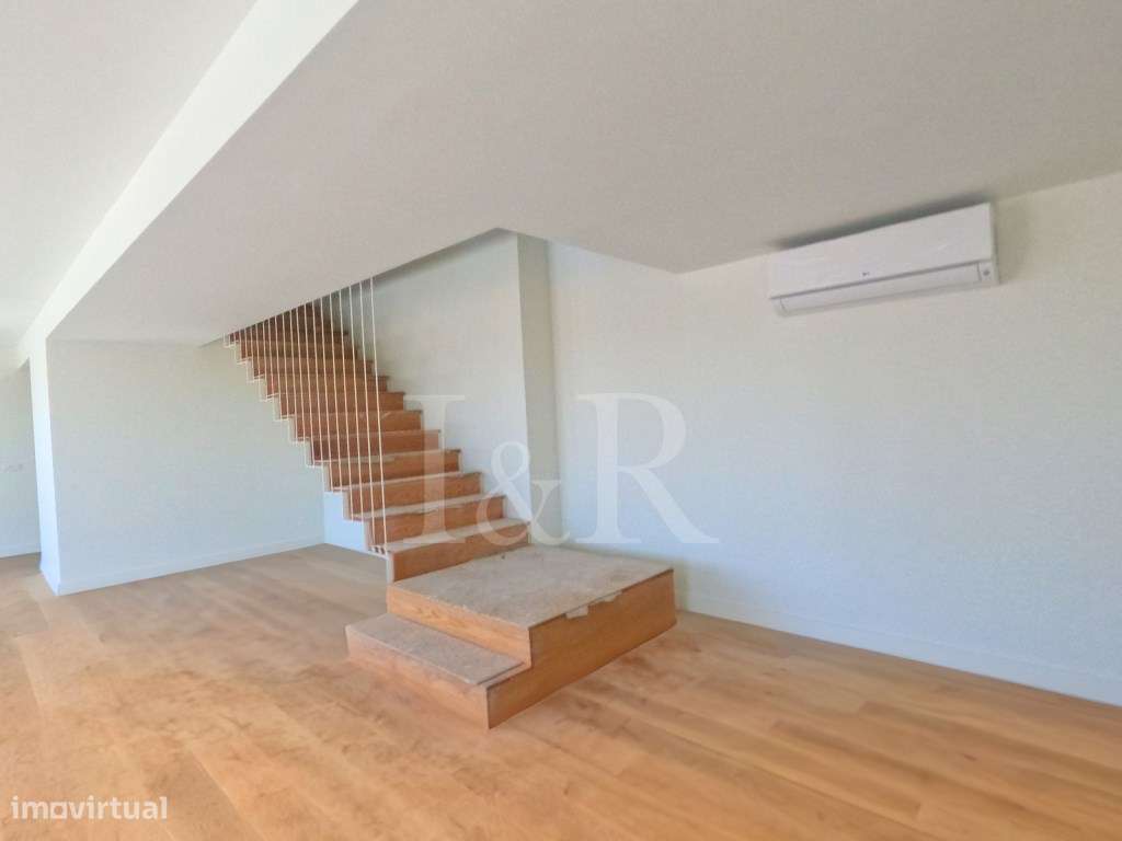 T3 duplex com terraço perto da Parque das Nações, Lisboa - Grande imagem: 4/43