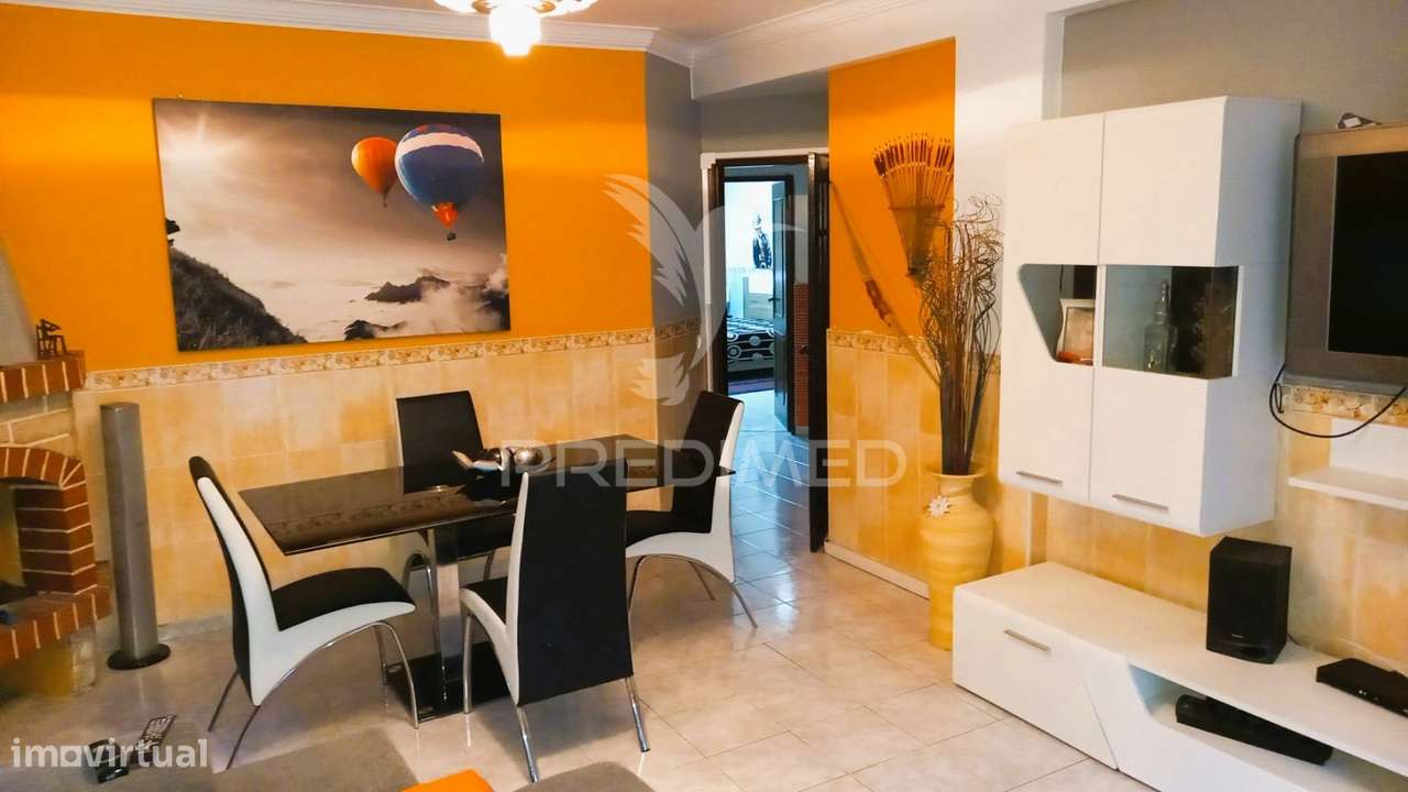 Olhão - Apartamento T3 em zona central - Grande imagem: 1/14