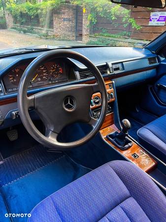 Mercedes-Benz W124 (1984-1993) - 8