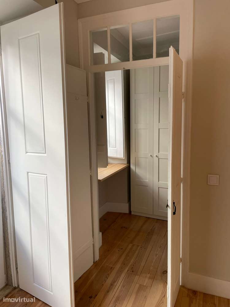 Excelente apartamento T1 localizado em zona histórica - Grande imagem: 3/12