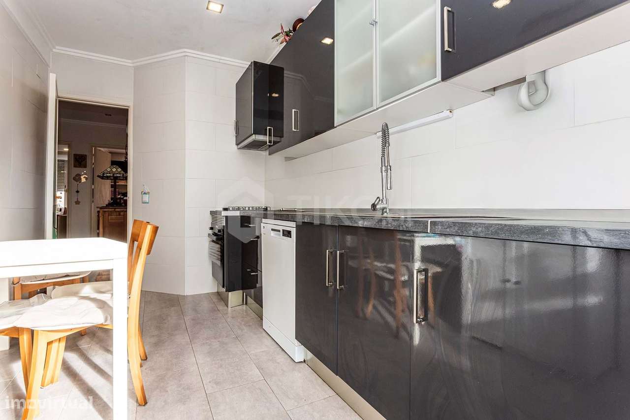 Excelente Apartamento T2 remodelado-4