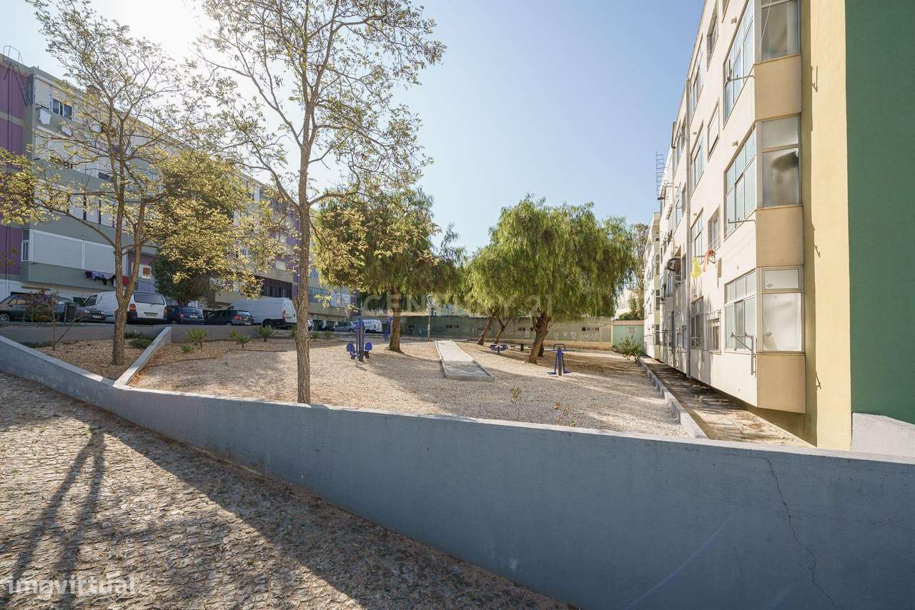 Apartamento T2 em Setúbal – Excelente Oportunidade-24