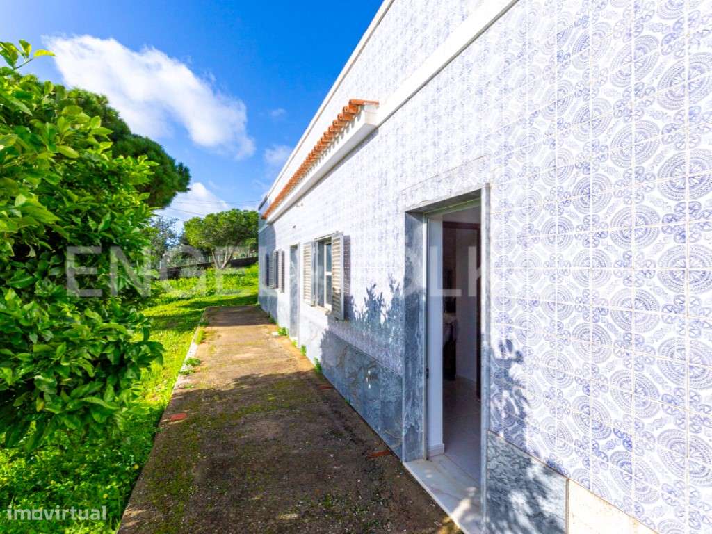 Potencial de Investimento - Moradia Espaçosa Perto de Fuseta - Grande imagem: 2/18