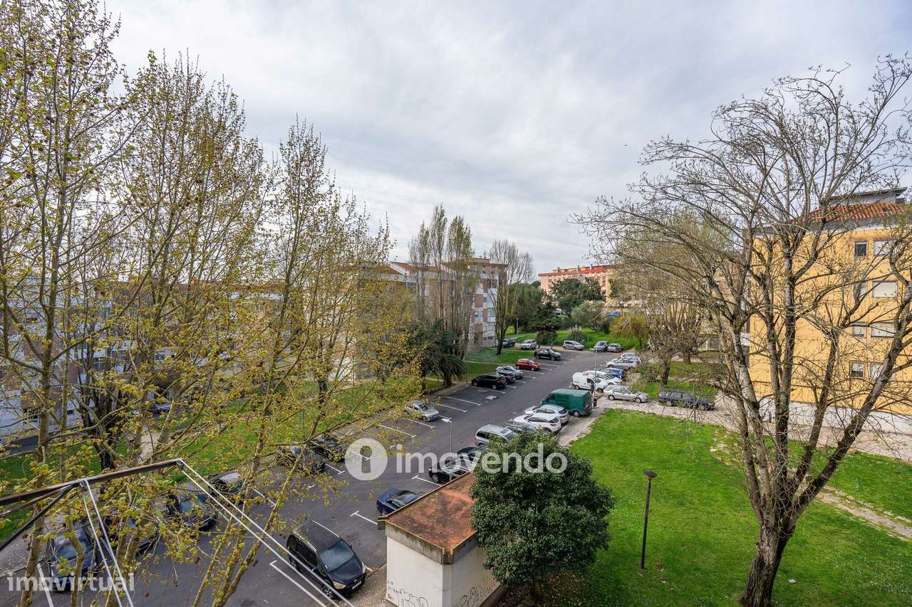 Apartamento T3 remodelado, com cozinha equipada, na Serra das Minas-30