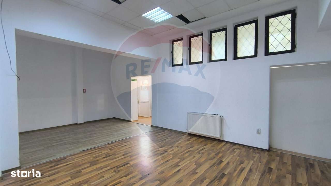 Spațiu comercial de inchiriat - Imagine principală: 4/20