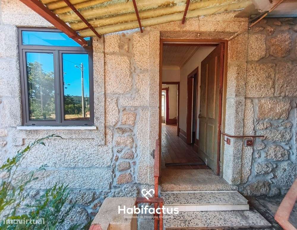 Moradia T3 em Pedra Remodelada para venda em Viseu-9