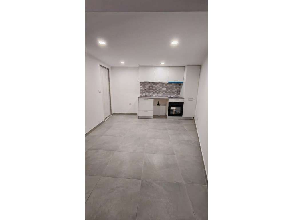 Moradia T0 a Estrear com Mezanine - Grande imagem: 4/10