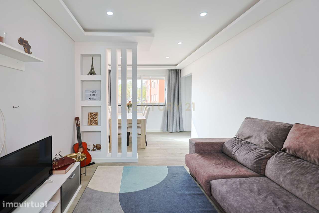 Apartamento T2 Renovado em Corroios, Seixal-2