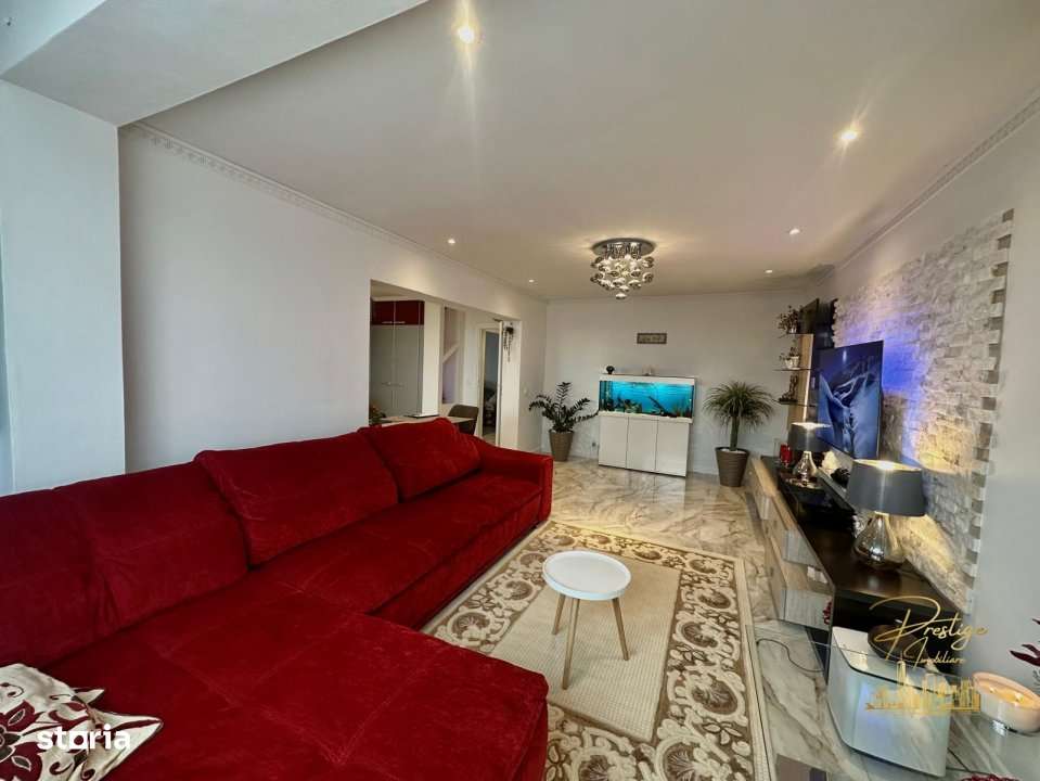 Apartament cu 3 camere spatios in bloc tip B , zona Rogerius - Oradea - Imagine principală: 4/19