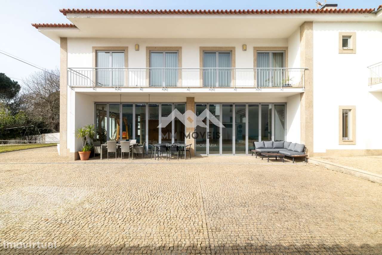Moradia T6 | Braga | Isolada | Piscina | 1 000m2 | Terraço | Jardim |-47