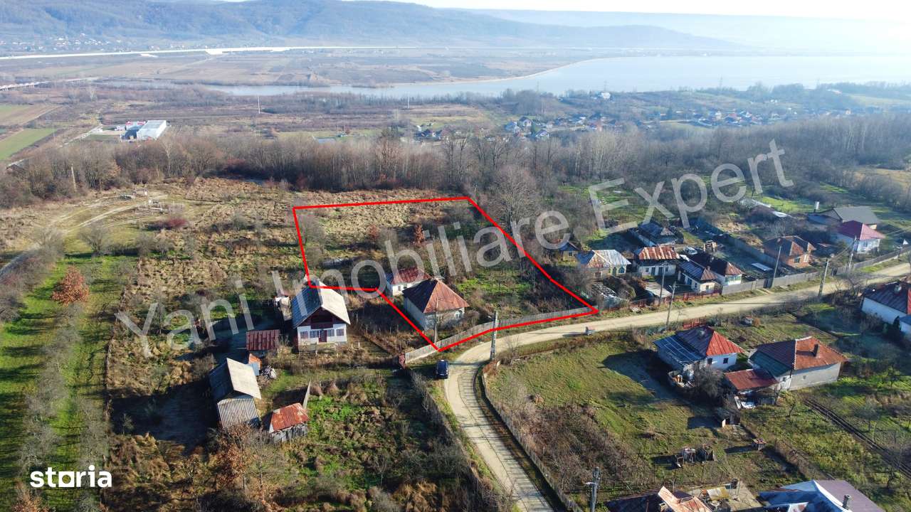 Casă de vânzare în comuna Merișani, sat Vâlcelele, județ Argeș.-12
