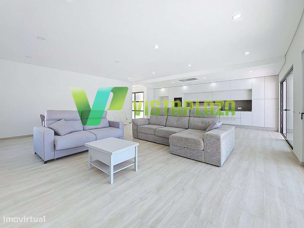 Moradia com Três quartos, nova, isolada com Garagem , Jardim e Pisc... - Grande imagem: 5/29