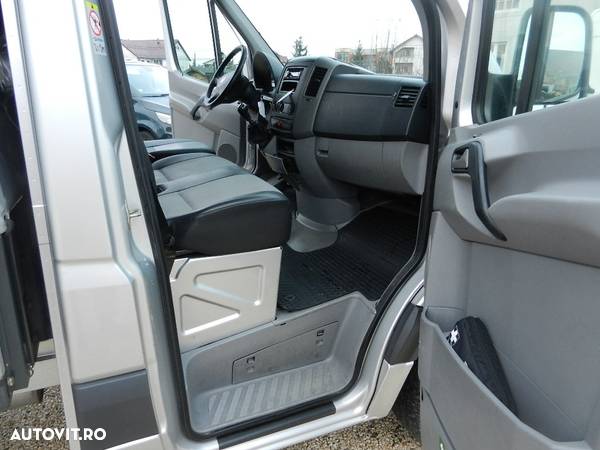 Volkswagen Crafter - 2.0 TDI - 12