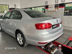 Volkswagen Jetta 1.6 TDI Blue Motion Technology Life - 5