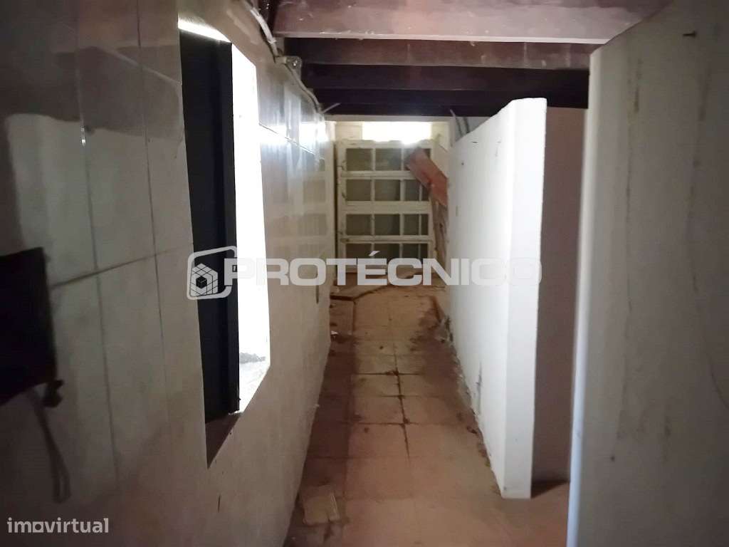 Moradia T4 p/ reabilitação – Esgueira - Grande imagem: 5/14