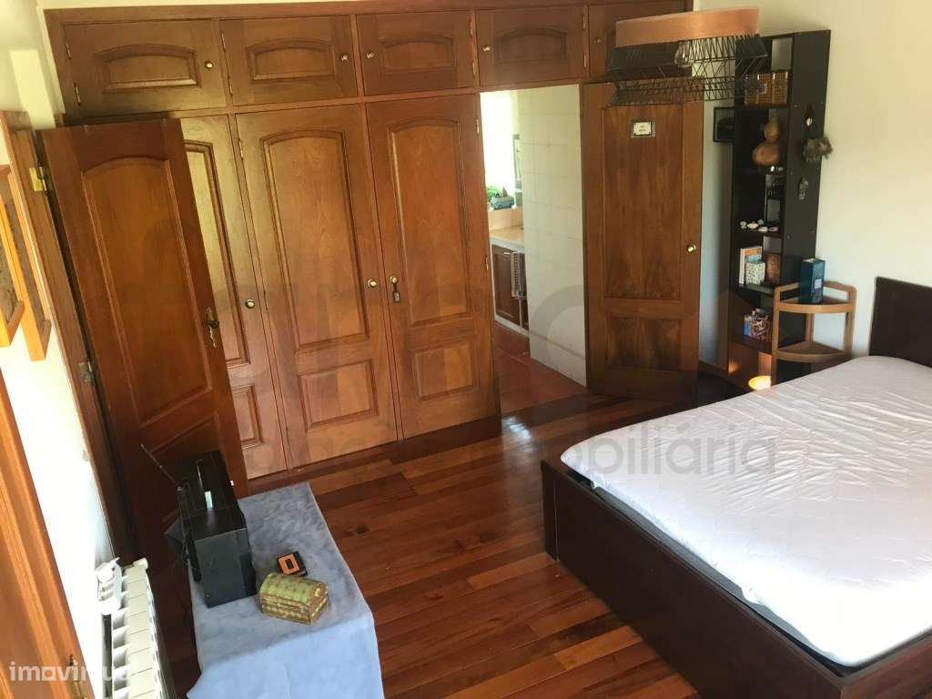 Moradia T5 em Lote Urbano de 5.135m2-59
