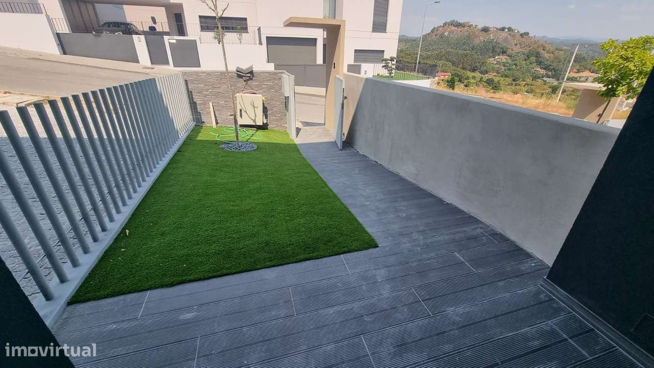 Moradia em Banda T3 Venda em Lanhoso,Póvoa de Lanhoso-19