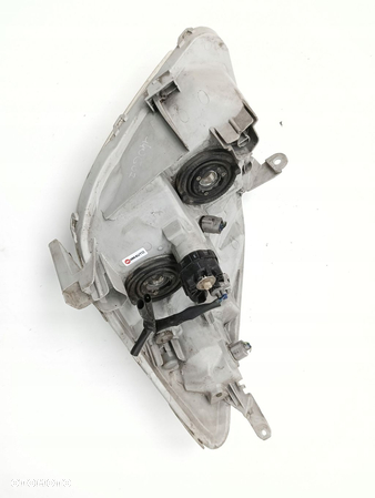 LAMPA PRAWY PRZÓD TOYOTA COROLLA VERSO I 1 (2001-2004) EUROPA - 3