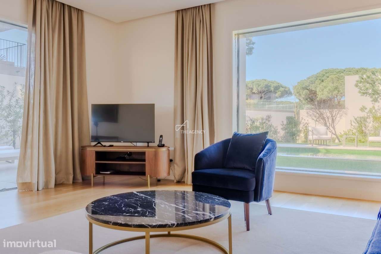 Apartamento T2 Elegante com Jardim Privado e Piscina - Quinta da Marin - Grande imagem: 4/30