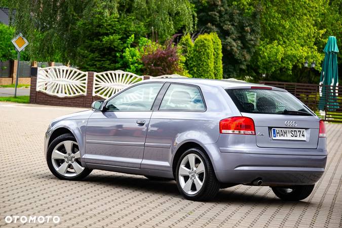 Audi A3 1.6 Ambiente - 16