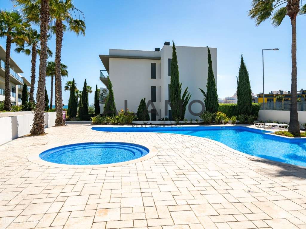 Fabuloso Apartamento T3 com vista mar-31