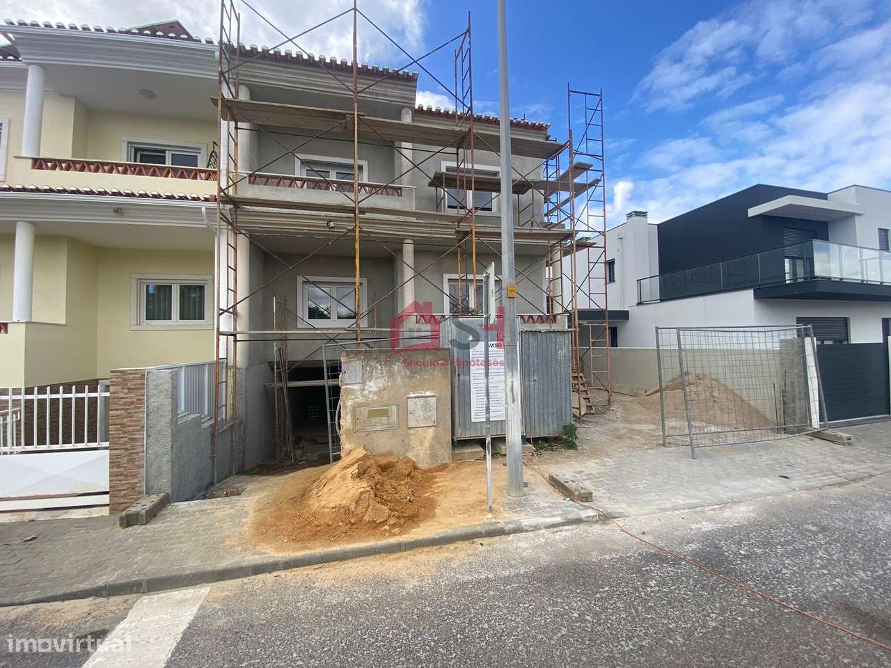 *Moradia T3 Geminada– MAFRA * - Grande imagem: 3/34