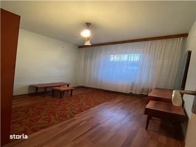 Apartament 3 camere semidecomandat - zona Astra