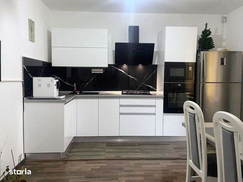 Casa particulara P+E+M (propietar) - Imagine principală: 5/8