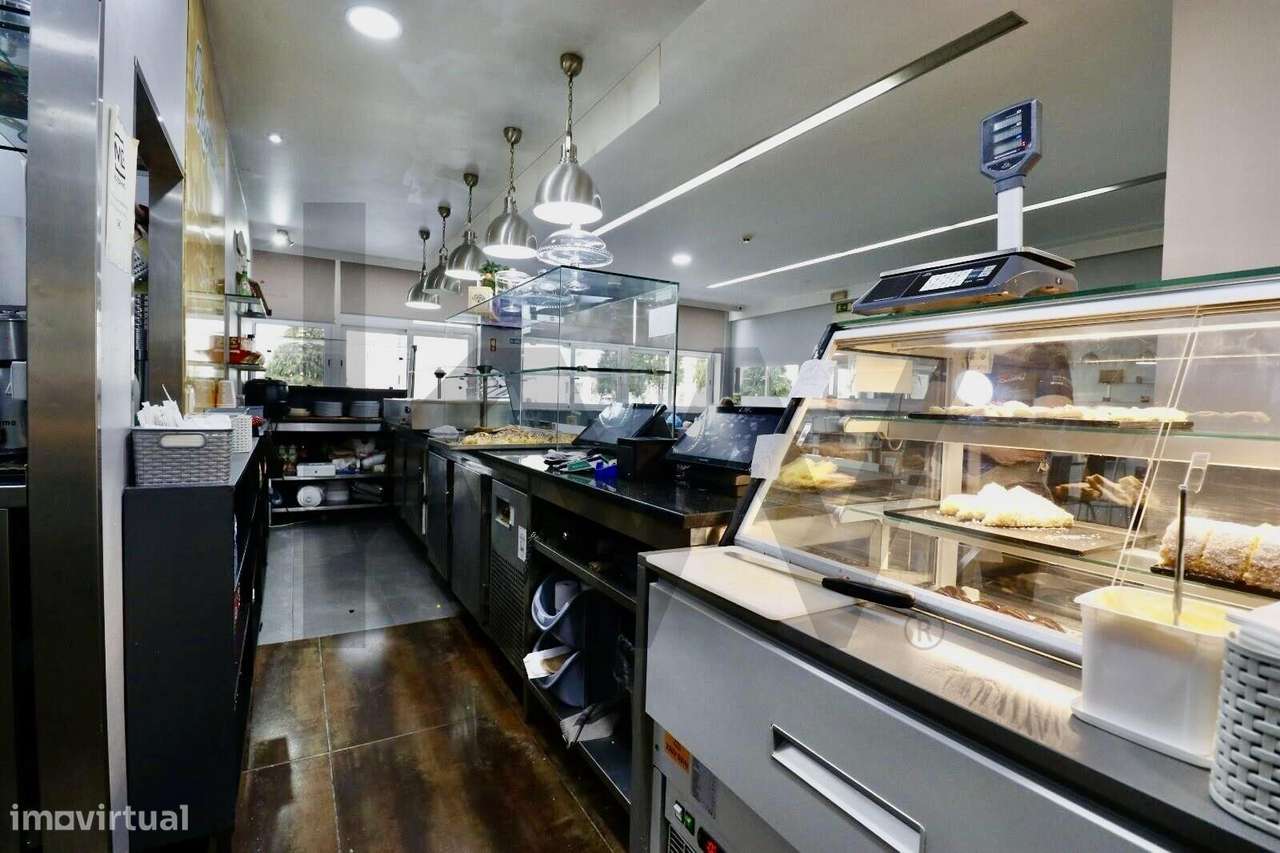 Trespasse de Padaria / Pastelaria no Centro de São João da Madeira-5